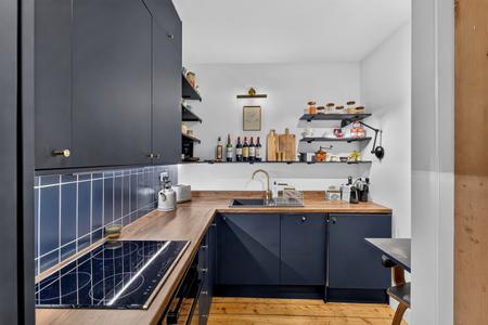 2 bedroom Flat for sale in 2f2, 3 Comely Bank Place, Edinburgh, EH4 1DT