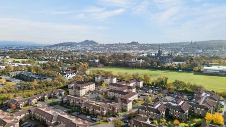 2 bedroom Flat for sale in 6 North Werber Park, Edinburgh, EH4 1TD