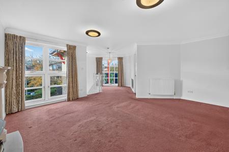 2 bedroom Flat for sale in 6 North Werber Park, Edinburgh, EH4 1TD