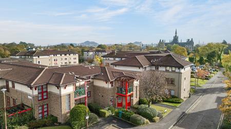 2 bedroom Flat for sale in 6 North Werber Park, Edinburgh, EH4 1TD