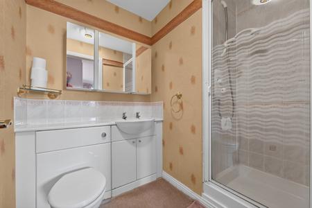2 bedroom Flat for sale in 6 North Werber Park, Edinburgh, EH4 1TD