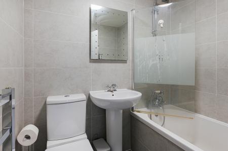 2 bedroom Maisonette for sale in Chessington Road, West Ewell, Epsom, KT19