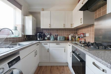 2 bedroom Maisonette for sale in Chessington Road, West Ewell, Epsom, KT19