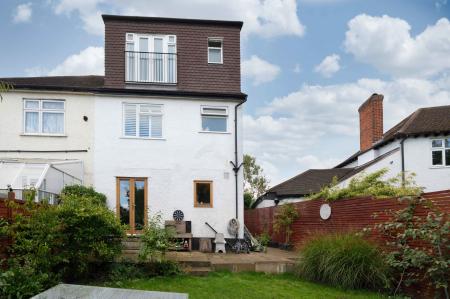 4 bedroom Semi-detached house for sale in Chessington Road, West Ewell, Epsom, KT19