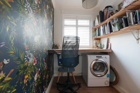 4 bedroom Semi-detached house for sale in Chessington Road, West Ewell, Epsom, KT19