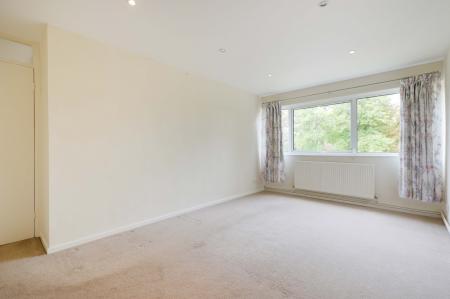 2 bedroom Flat for sale in Chessington Road, Ewell, Epsom, KT17