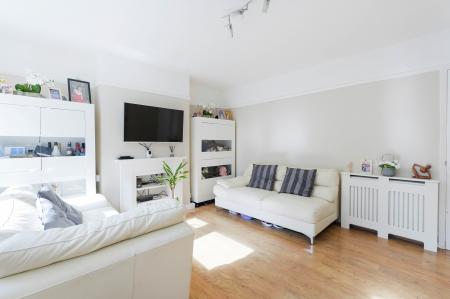 2 bedroom Maisonette for sale in Collier Close, West Ewell, Epsom, KT19
