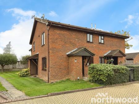 1 bedroom Terraced House for sale in Danetree Close, West Ewell, Epsom, KT19