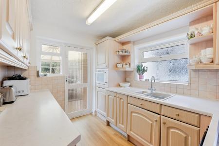 2 bedroom Semi-detached bungalow for sale in Derek Avenue, West Ewell, Epsom, KT19