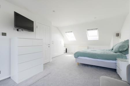 4 bedroom Semi-detached house for sale in First Avenue, Ewell, Epsom, KT19