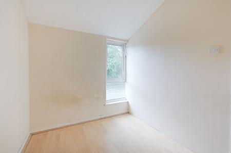 2 bedroom Terraced House for sale in Gainsborough Road, Epsom, KT19