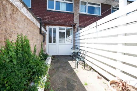 3 bedroom Terraced House for sale in Gander Green Lane, Sutton, SM3