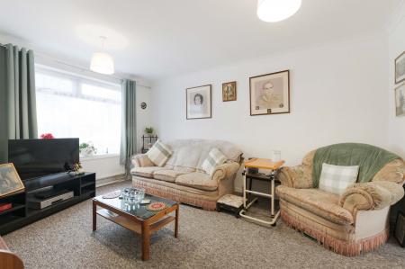3 bedroom End of terrace house for sale in Hollymoor Lane, Epsom, KT19
