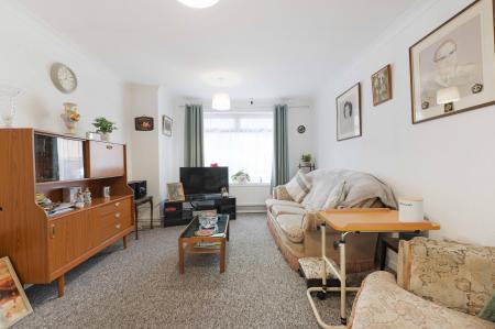 3 bedroom End of terrace house for sale in Hollymoor Lane, Epsom, KT19