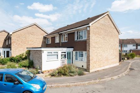 3 bedroom Terraced House for sale in Hyperion Place, Epsom, KT19