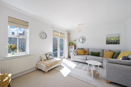 4 bedroom Town house for sale in Horton Crescent, Epsom, KT19