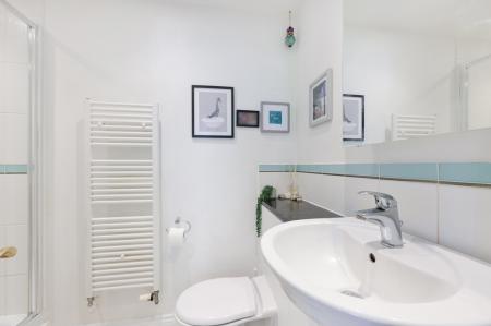 4 bedroom Town house for sale in Horton Crescent, Epsom, KT19