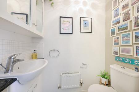 4 bedroom Town house for sale in Horton Crescent, Epsom, KT19