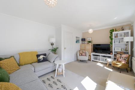 4 bedroom Town house for sale in Horton Crescent, Epsom, KT19