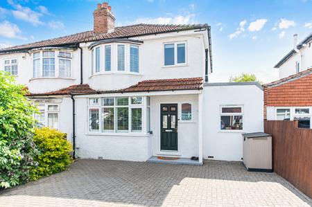 3 bedroom Semi-detached house for sale in Kingsmead Close, West Ewell, Epsom, KT19