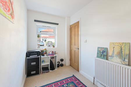 3 bedroom Semi-detached house for sale in Kingsmead Close, West Ewell, Epsom, KT19