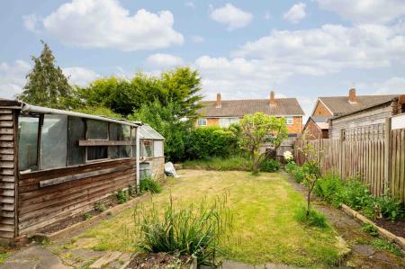 3 bedroom Semi-detached house for sale in Larkspur Way, West Ewell, Epsom, KT19