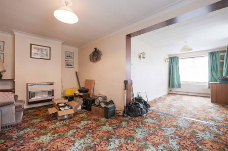 3 bedroom Semi-detached house for sale in Larkspur Way, West Ewell, Epsom, KT19