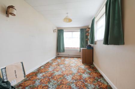 3 bedroom Semi-detached house for sale in Larkspur Way, West Ewell, Epsom, KT19