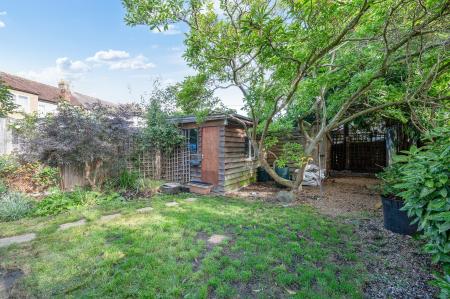 3 bedroom Terraced House for sale in Maltby Road, Chessington, KT9