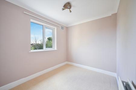 3 bedroom Terraced House for sale in Maltby Road, Chessington, KT9