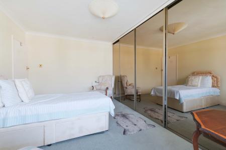 3 bedroom Semi-detached house for sale in Meadowview Road, Epsom, KT19