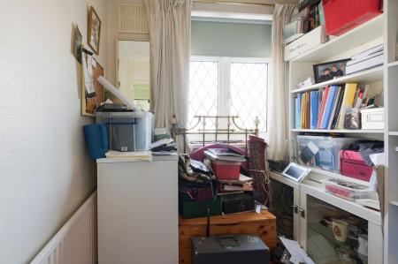 3 bedroom Semi-detached house for sale in Meadowview Road, Epsom, KT19