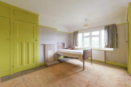 3 bedroom Semi-detached house for sale in Oakland Way, Ewell, Epsom, KT19