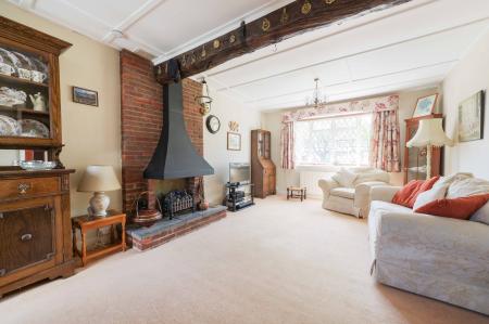 3 bedroom Semi-detached house for sale in Pams Way, Ewell, Epsom, KT19