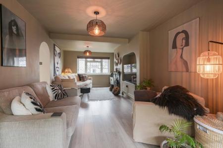 3 bedroom Semi-detached house for sale in Pams Way, Ewell, Epsom, KT19