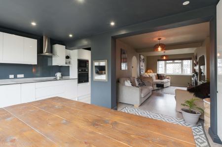 3 bedroom Semi-detached house for sale in Pams Way, Ewell, Epsom, KT19