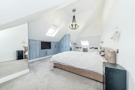 4 bedroom Semi-detached house for sale in Riverview Road, Ewell, Epsom, KT19