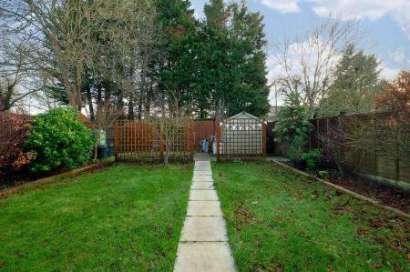 2 bedroom Ground floor maisonette for sale in Station Avenue, Ewell, Epsom, KT19