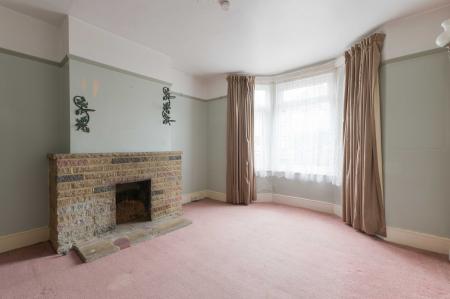 3 bedroom Semi-detached house for sale in Upper Court Road, Epsom, KT19