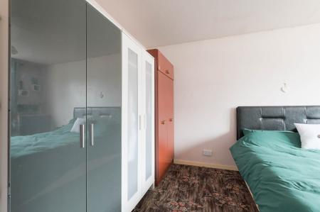 3 bedroom Terraced House for sale in Cumberland Close, Epsom, KT19