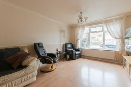 3 bedroom Terraced House for sale in Cumberland Close, Epsom, KT19