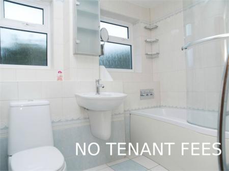 2 bedroom Flat to let in Cherry Way, West Ewell, Epsom, KT19