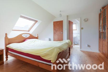 4 bedroom Detached bungalow for sale in Manor Drive, Ewell, Epsom, KT19