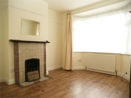 3 bedroom Semi-detached house to let in Northcroft Road, West Ewell, Epsom, KT19