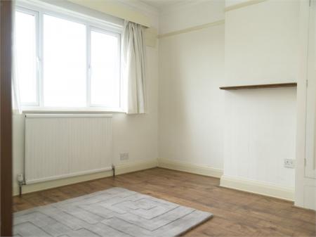 3 bedroom Semi-detached house to let in Northcroft Road, West Ewell, Epsom, KT19