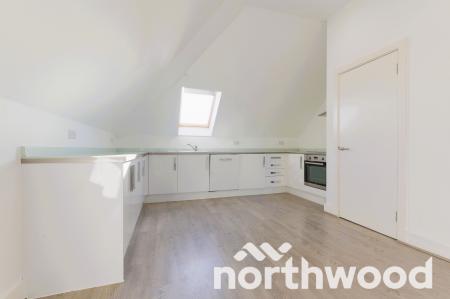 2 bedroom Flat for sale in Ruxley Lane, West Ewell, Epsom, KT19
