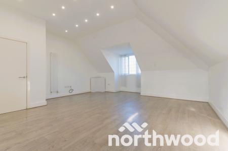 2 bedroom Flat for sale in Ruxley Lane, West Ewell, Epsom, KT19