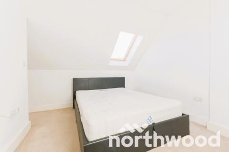 2 bedroom Flat for sale in Ruxley Lane, West Ewell, Epsom, KT19