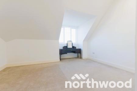 2 bedroom Flat for sale in Ruxley Lane, West Ewell, Epsom, KT19