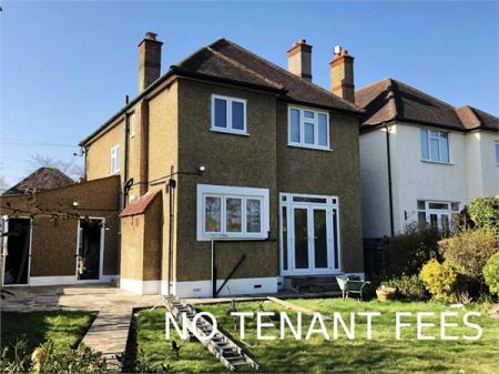 3 bedroom Detached house to let in Cuddington Avenue, Worcester Park, London, KT4